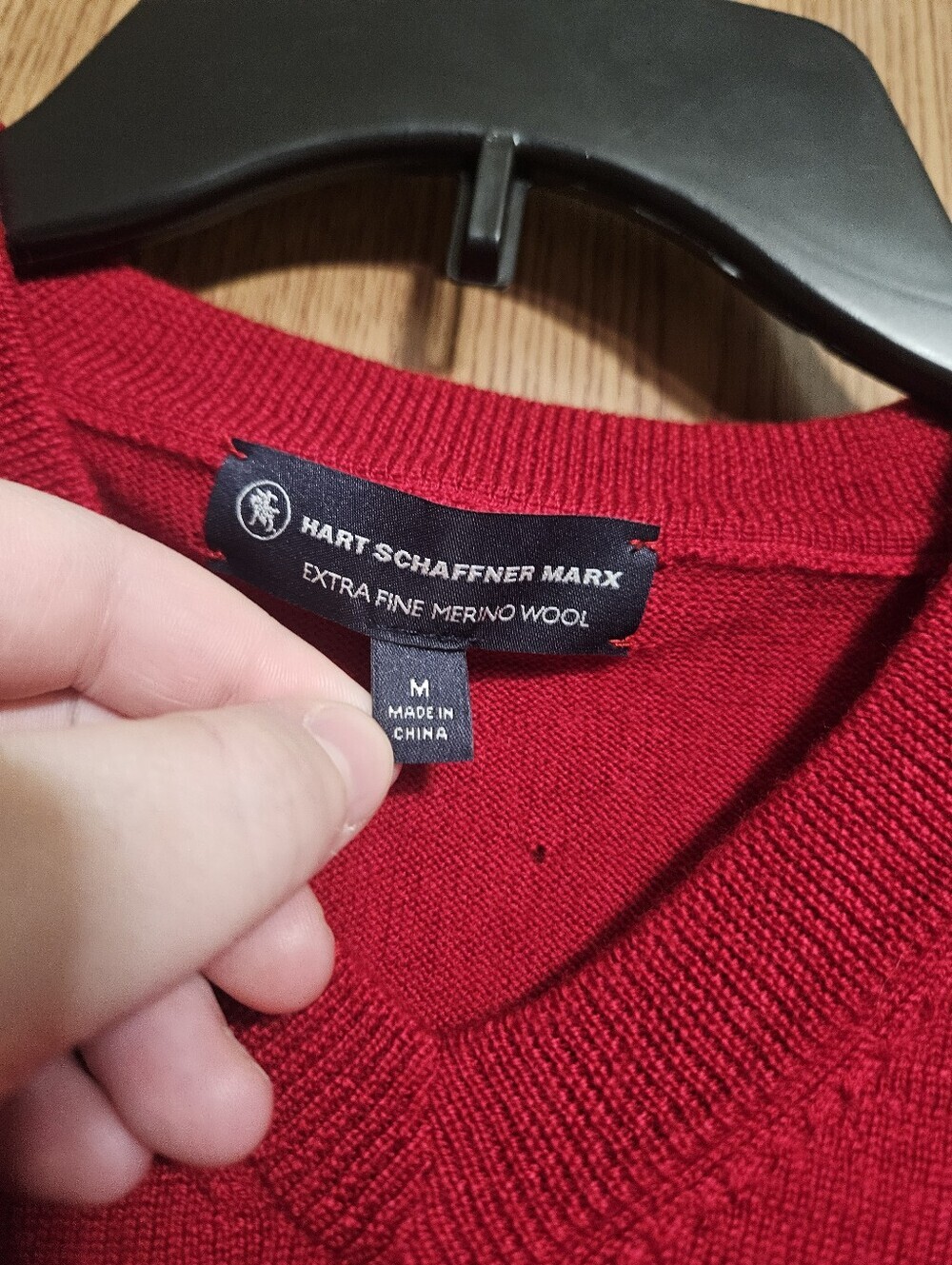 Hart Schaffner Marx Sweater Vest Mens Red 100% Fine Merino Wool V Neck Size Med! - Picture 2 of 6